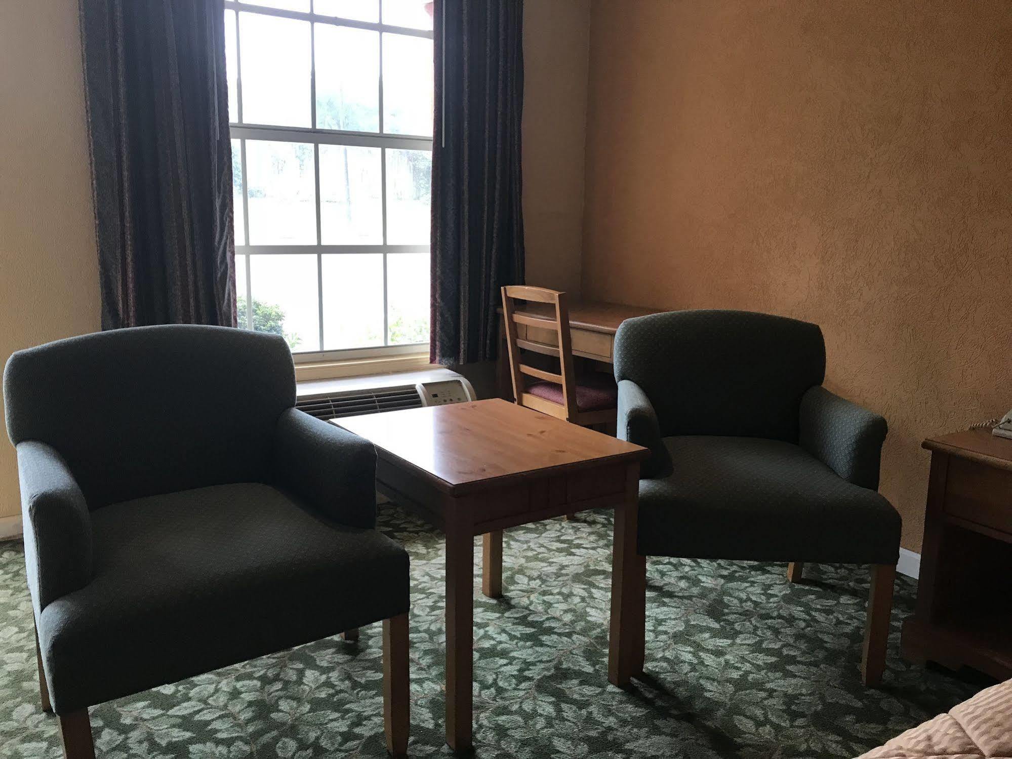 Seven Hills Suites I-10 Tallahassee Esterno foto