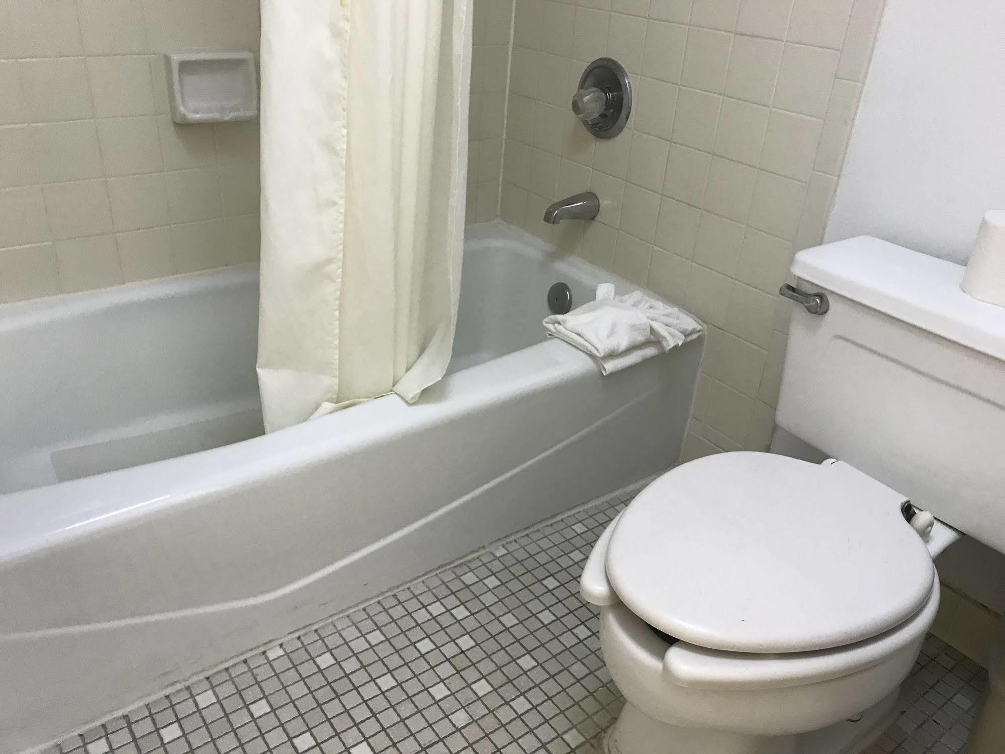 Seven Hills Suites I-10 Tallahassee Esterno foto
